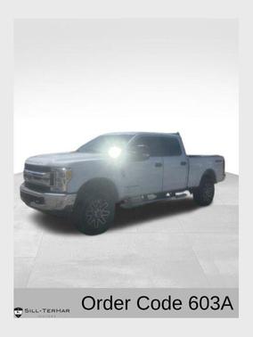 Oxford White 2017 Ford F-250 XLT