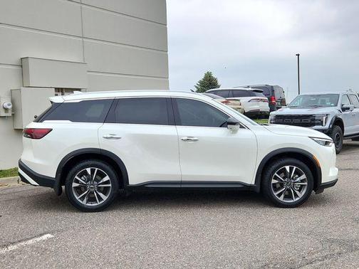 2024 INFINITI QX60 Luxe