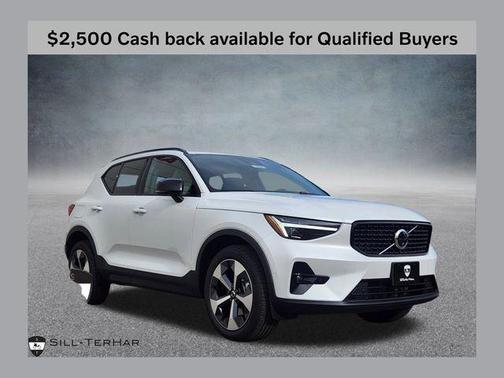 2026 Volvo XC40 B5 Plus