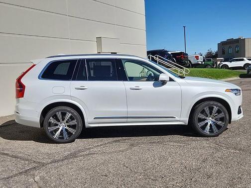 2025 Volvo XC90 B6 Plus 7-Seater