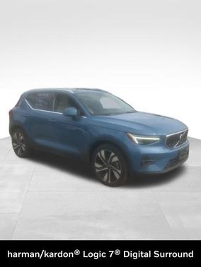 Fjord Blue Metallic 2023 Volvo XC40 B5 Ultimate Bright Theme