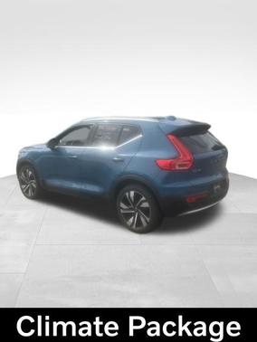 Fjord Blue Metallic 2023 Volvo XC40 B5 Ultimate Bright Theme