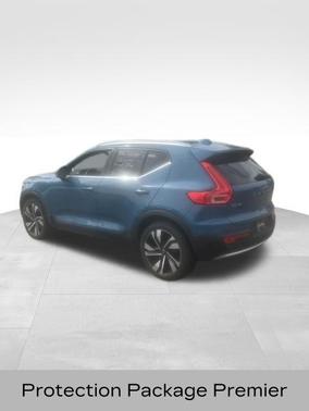 Fjord Blue Metallic 2023 Volvo XC40 B5 Ultimate Bright Theme