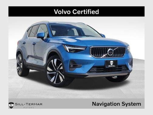 Fjord Blue Metallic 2023 Volvo XC40 B5 Ultimate Bright Theme