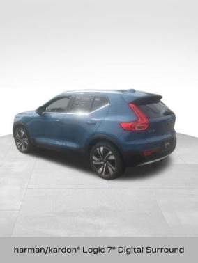 Fjord Blue Metallic 2023 Volvo XC40 B5 Ultimate Bright Theme