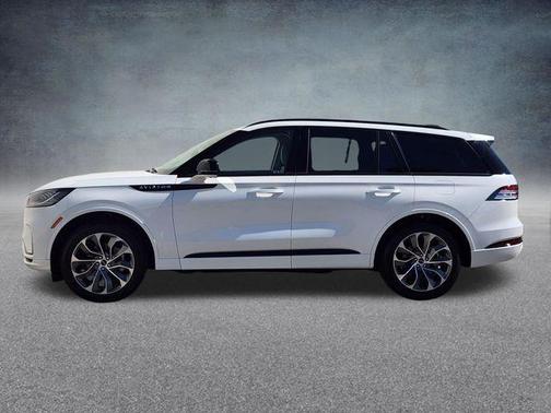 Pristine White 2026 Lincoln Aviator Premiere