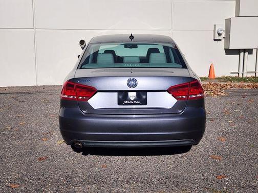 2013 Volkswagen Passat 2.5 SE