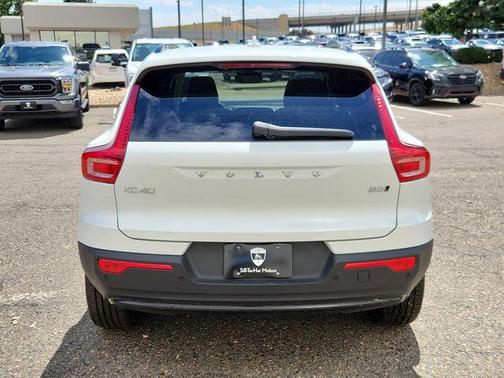 2026 Volvo XC40 B5 Plus