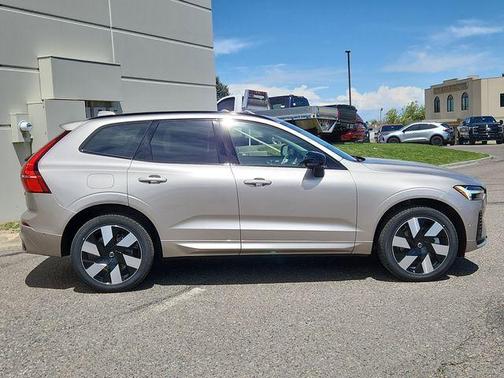 2025 Volvo XC60 Plug-In Hybrid T8 Plus