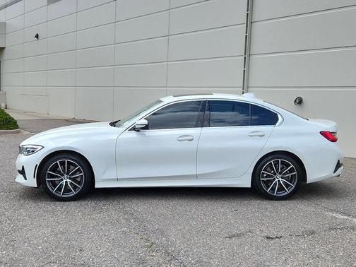 2021 BMW 330 i xDrive