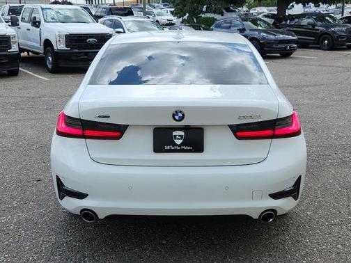 2021 BMW 330 i xDrive
