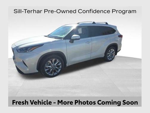 White 2020 Toyota Highlander Limited