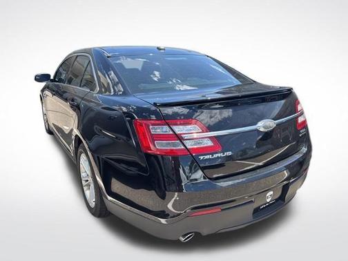 2016 Ford Taurus SEL