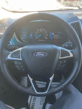 2023 Ford Edge Titanium