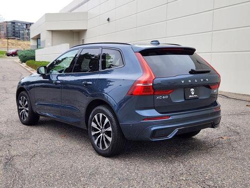 2025 Volvo XC60 B5 Plus