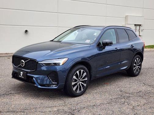 2025 Volvo XC60 B5 Plus