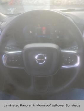 2025 Volvo XC40 B5 Core Bright Theme