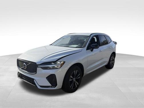 White 2024 Volvo XC60 B5 Core