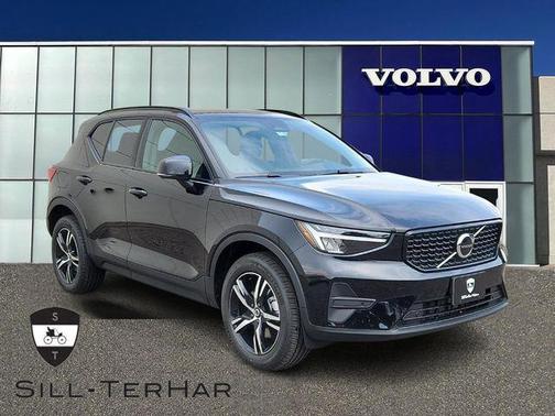 2026 Volvo XC40 B5 Core