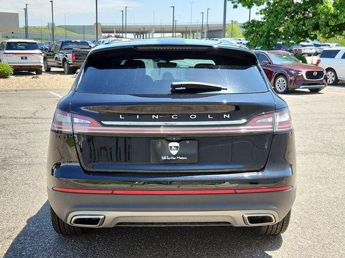 2022 Lincoln Nautilus Reserve