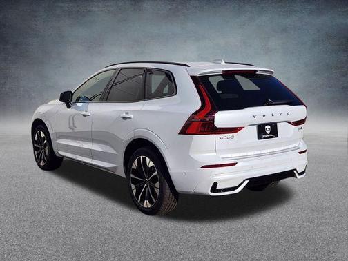 2026 Volvo XC60 B5 Plus