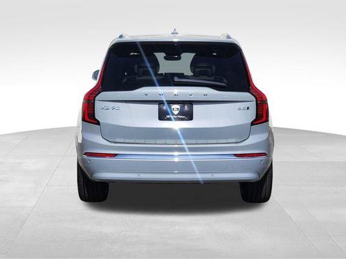 Gray Metallic 2025 Volvo XC90 B5 Core