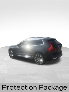 Platinum Gray Metallic 2023 Volvo XC60 B6 Ultimate Bright Theme