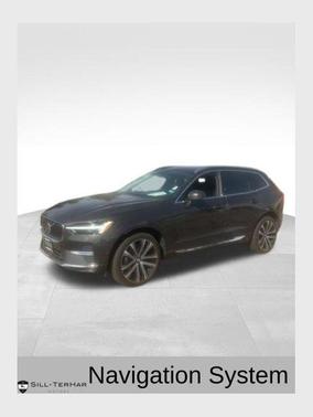 Platinum Gray Metallic 2023 Volvo XC60 B6 Ultimate Bright Theme