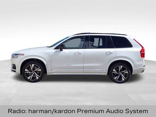 2022 Volvo XC90 Recharge Plug-In Hybrid T8 R-Design Extended Range 7P