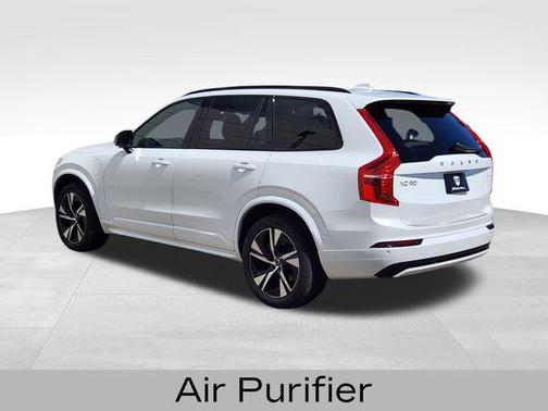 2022 Volvo XC90 Recharge Plug-In Hybrid T8 R-Design Extended Range 7P