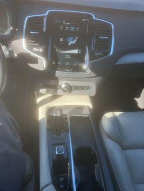2022 Volvo XC90 Recharge Plug-In Hybrid T8 R-Design Extended Range 7P