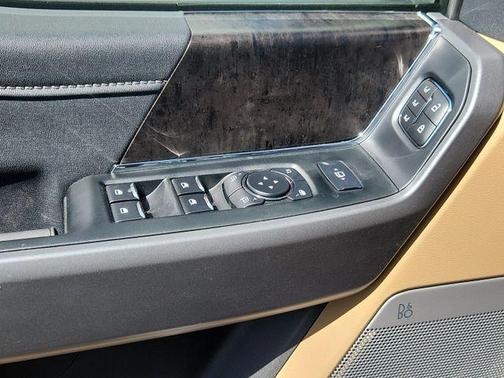 2025 Ford F-350 Lariat Super Duty