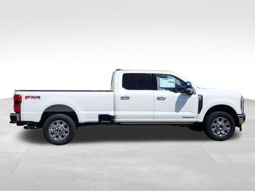 2025 Ford F-350 Lariat Super Duty