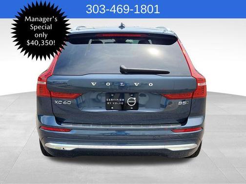 2023 Volvo XC60 B5 Ultimate Bright Theme