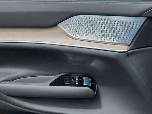 2025 Volvo EX90 Twin Motor Performance Ultra