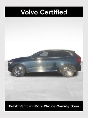 2023 Volvo XC60 Recharge Plug-In Hybrid T8 Ultimate Bright Theme