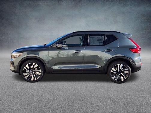 2026 Volvo XC40 B5 Ultra
