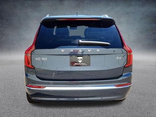 2026 Volvo XC90 B6 Core