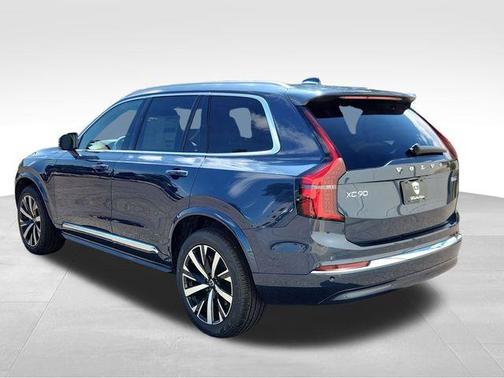Denim Blue Metallic 2026 Volvo XC90 B6 Core