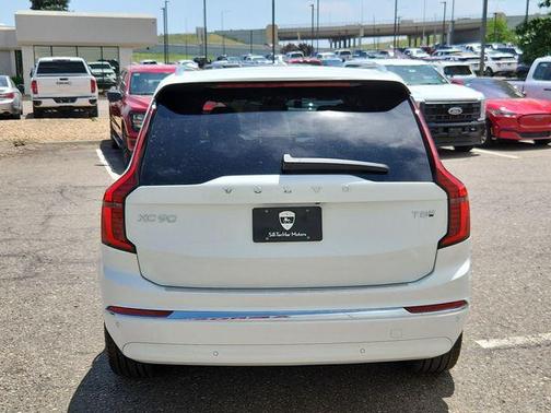 2025 Volvo XC90 Plug-In Hybrid T8 Ultra 7-Seater
