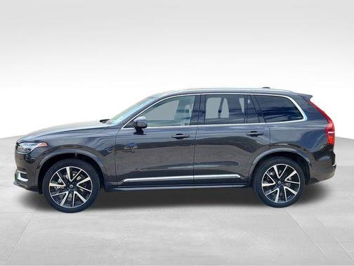 2025 Volvo XC90 B5 Plus