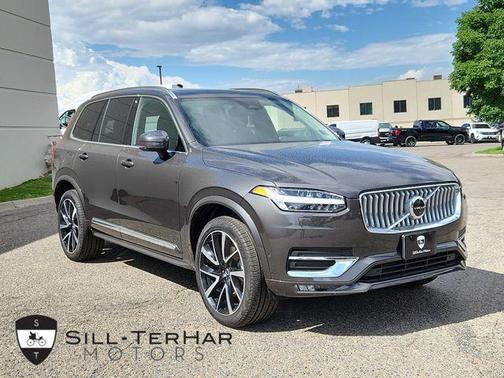 2025 Volvo XC90 B5 Plus