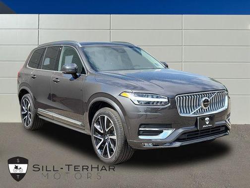 2025 Volvo XC90 B5 Plus