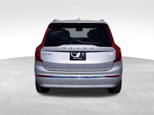 2023 Volvo XC90 Recharge Plug-In Hybrid T8 Plus 6 Passenger