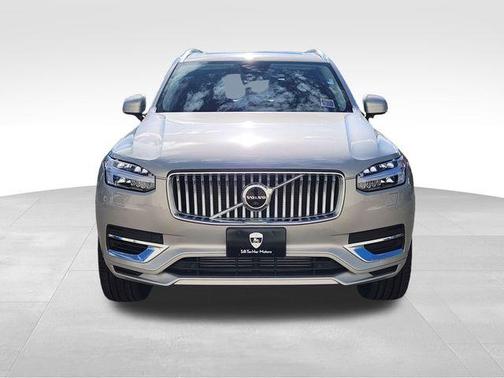 2023 Volvo XC90 Recharge Plug-In Hybrid T8 Plus 6 Passenger