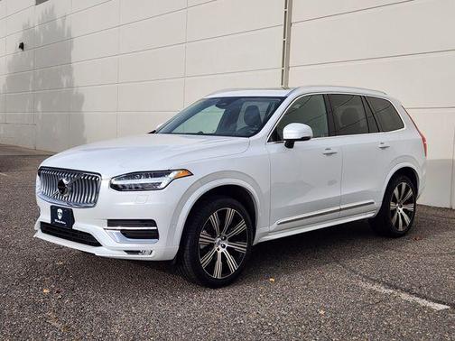 2025 Volvo XC90 B6 Ultra