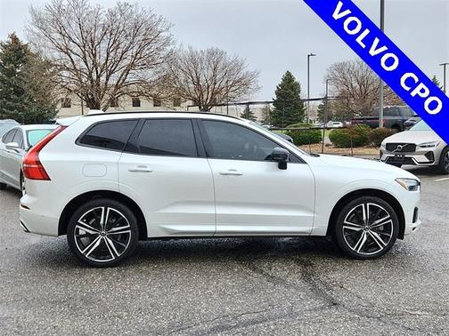 2021 Volvo XC60 Recharge Plug-In Hybrid T8 R-Design