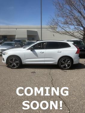 2021 Volvo XC60 Recharge Plug-In Hybrid T8 R-Design