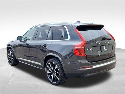 2024 Volvo XC90 B6 Ultimate Bright Theme 7-Seater