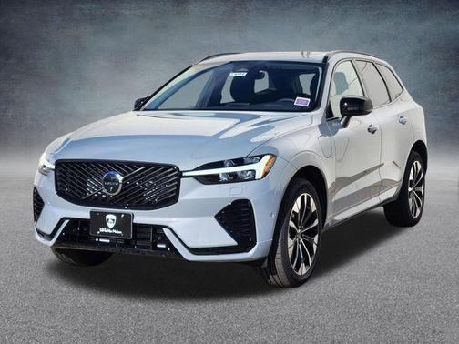 2026 Volvo XC60 Plug-In Hybrid T8 Plus